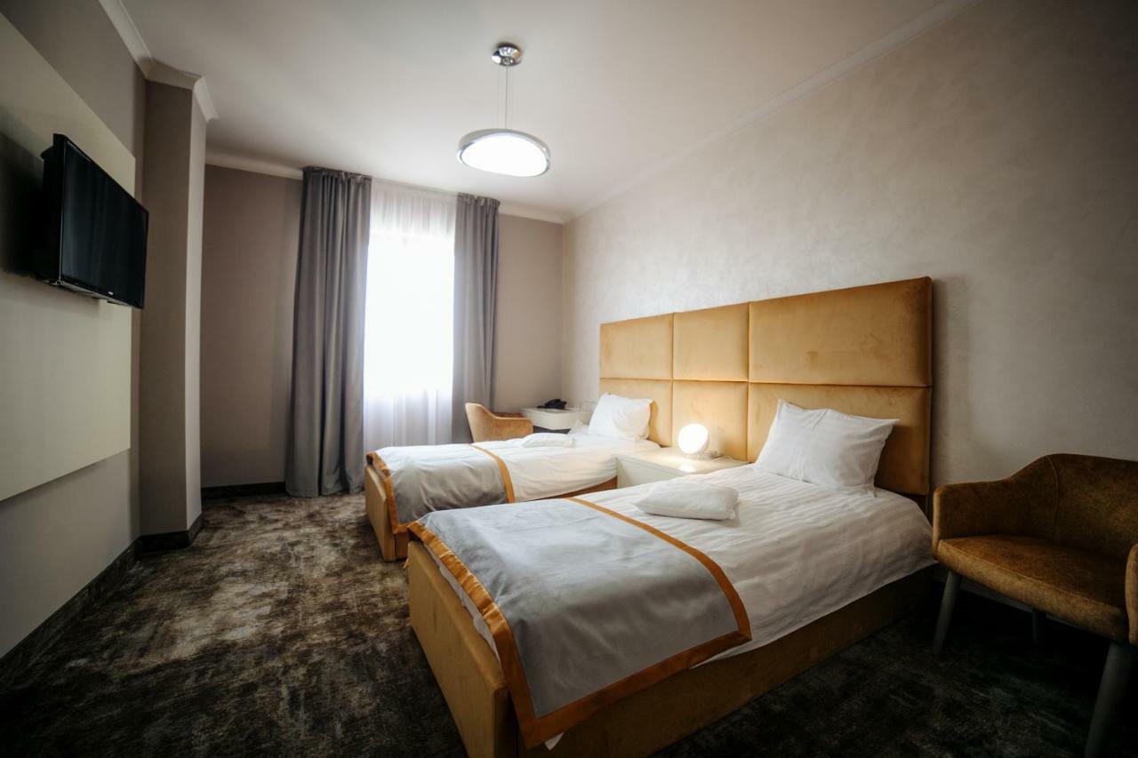 Royal Class Hotel Cluj-Napoca Exterior foto